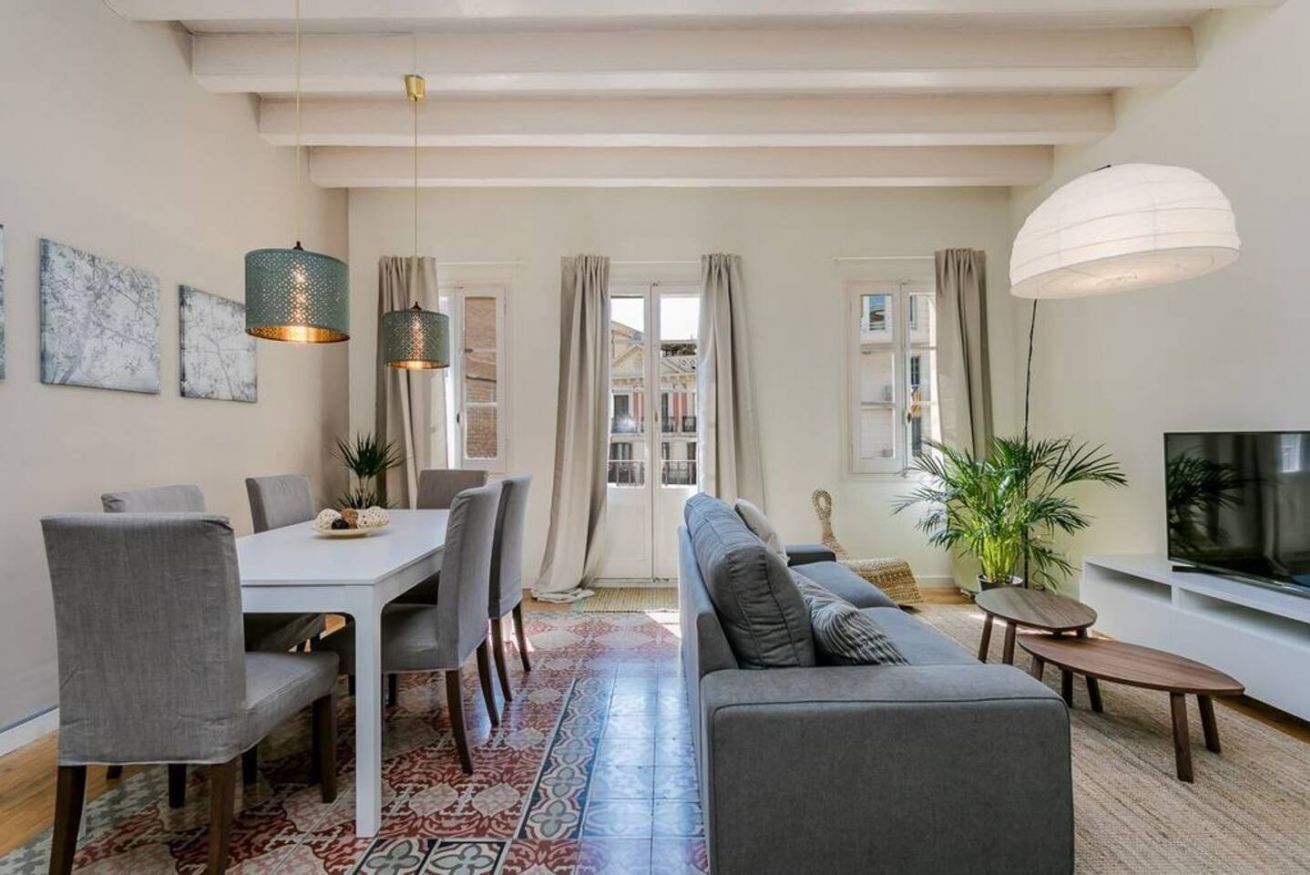 Televisor i oficines 