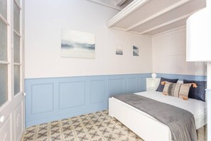 2 bedrooms, iron/ironing board, travel cot, free WiFi