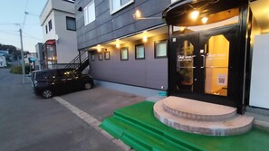 Free self parking - Sho inn MINIMAL HOTEL (Otaru)