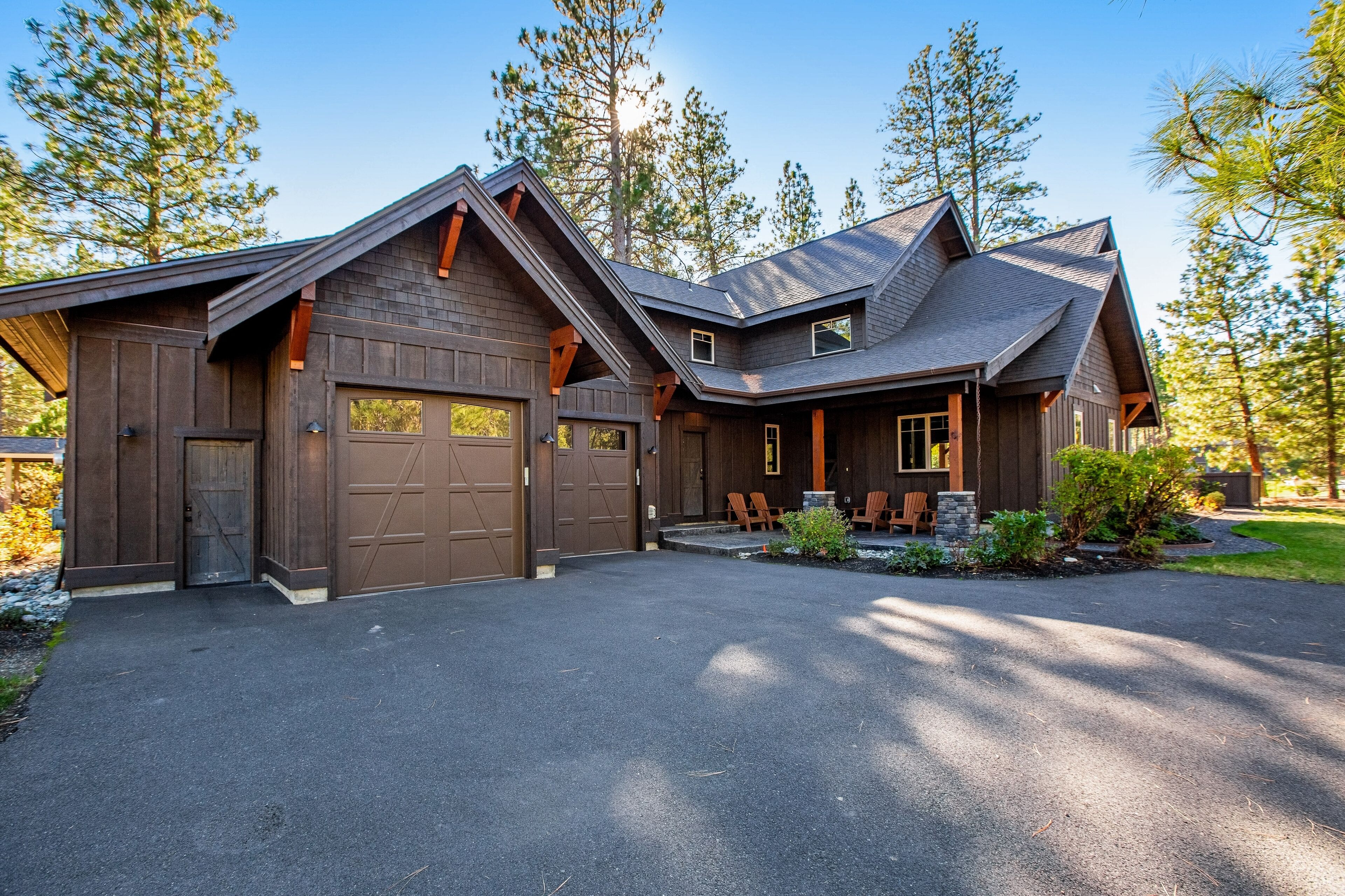 Gorgeous home on a golf course with hot tub, firepit, game room, & views
