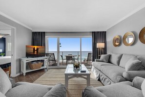 TV - ⭐Beach Front-Gulf Front Pool-Walk to Surf Hut-2BR Beach House 502D⭐ (Miramar Beach)