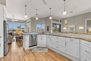 Fridge, microwave, oven, stovetop - Waterfront Escape Awaits, Marco's Best Kept Secret (Marco Island)