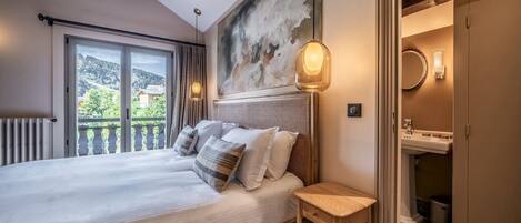 5 chambres, fer et planche à repasser, Wi-Fi gratuit, draps fournis