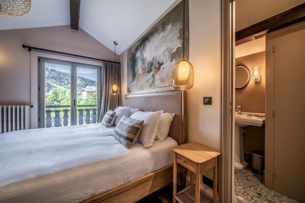 5 camere, ferro/asse da stiro, Wi-Fi gratuito, lenzuola