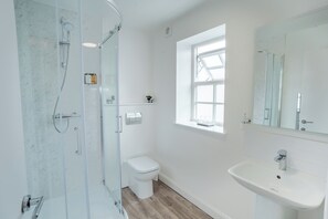 Cartmel - Our Premium Apartment | Bathroom | Shower, eco-friendly toiletries, hair dryer, towels
