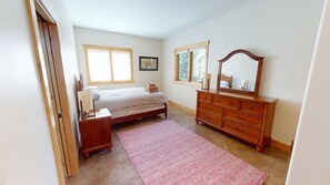 3 quartos, Wi-Fi de cortesia, roupa de cama
