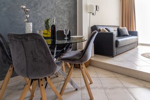 Appartement | Dineren in de kamer