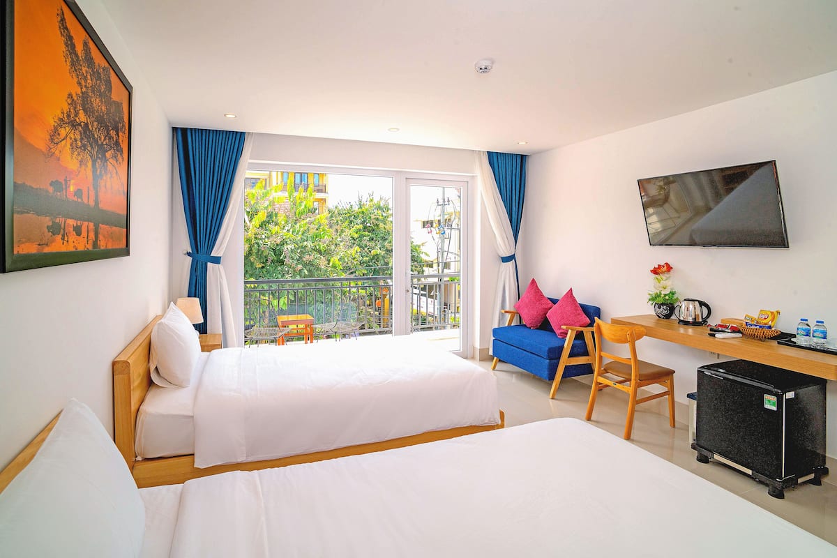 Deluxe Twin Room, Balcony, City View