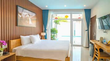 Deluxe Double Room, 1 King Bed, Balcony, City View | Premium bedding, Select Comfort beds, minibar, in-room safe