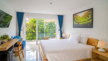 Deluxe Double Room, 1 King Bed, Balcony, City View | Balcony view