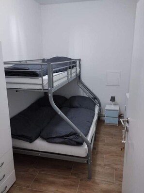 1 bedroom, iron/ironing board, free WiFi, bed sheets - Wohnung Monteure 4 Personen, Zentral, Ruhig, Küche (L übbecke)