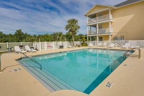 Pool - Charming PCB Condo w/ Balcony: Walk to Beach! (Panama City Beach)
