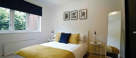 3 bedrooms, iron/ironing board, free WiFi