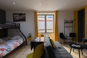 1 quarto, ferros/tábuas de passar roupa, Wi-Fi, roupa de cama