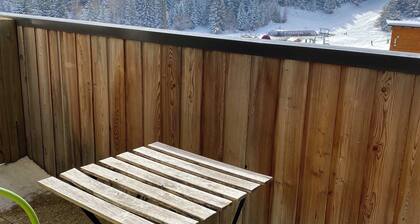 Joli appartement avec balcon proche des pistes