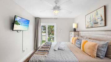 5 bedrooms, iron/ironing board, WiFi, bed sheets