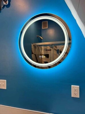 Interior - Romantic hot tub campfire mountains Brown (bakersville)