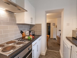 Fridge, dishwasher, electric kettle, toaster - 4 Boulby Bank Top (Whitby)