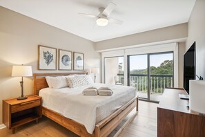 3 habitaciones, tabla de planchar con plancha, internet y ropa de cama 