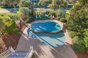 Beheizter Pool