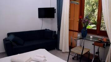 Ropa de cama hipoalergénica y escritorio