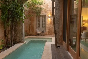 Pool - House of the Arch (Mérida)