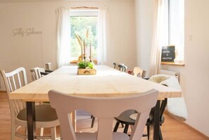 Dining - Ehemalige Scheune auf Islandpferdehof im Grünen (Steinau an der Straße)