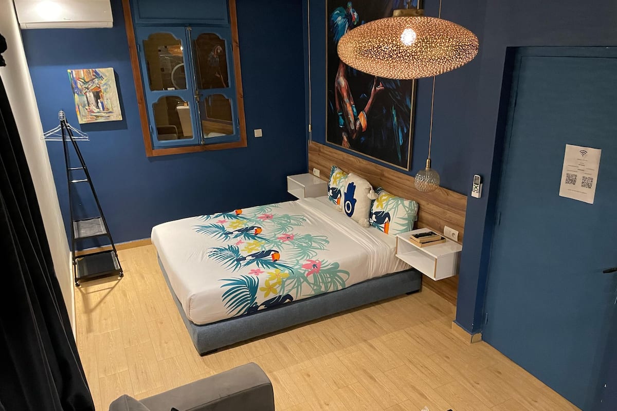 Deluxe suite | 1 slaapkamer, een strijkplank/strijkijzer, gratis wifi, beddengoed