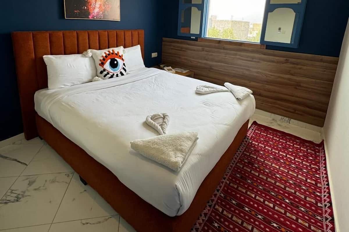 Deluxe studio | 1 slaapkamer, een strijkplank/strijkijzer, gratis wifi, beddengoed