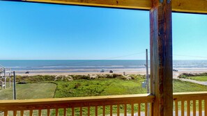 Beach nearby - 7 Day Weekend: 4 BR, 3 BA House in Crystal Beach, Sleeps 17 (Crystal Beach)