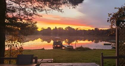 Waterfront homes -4 in a row-culdesac 100 guests, pool, hot tubs, boat, firepit