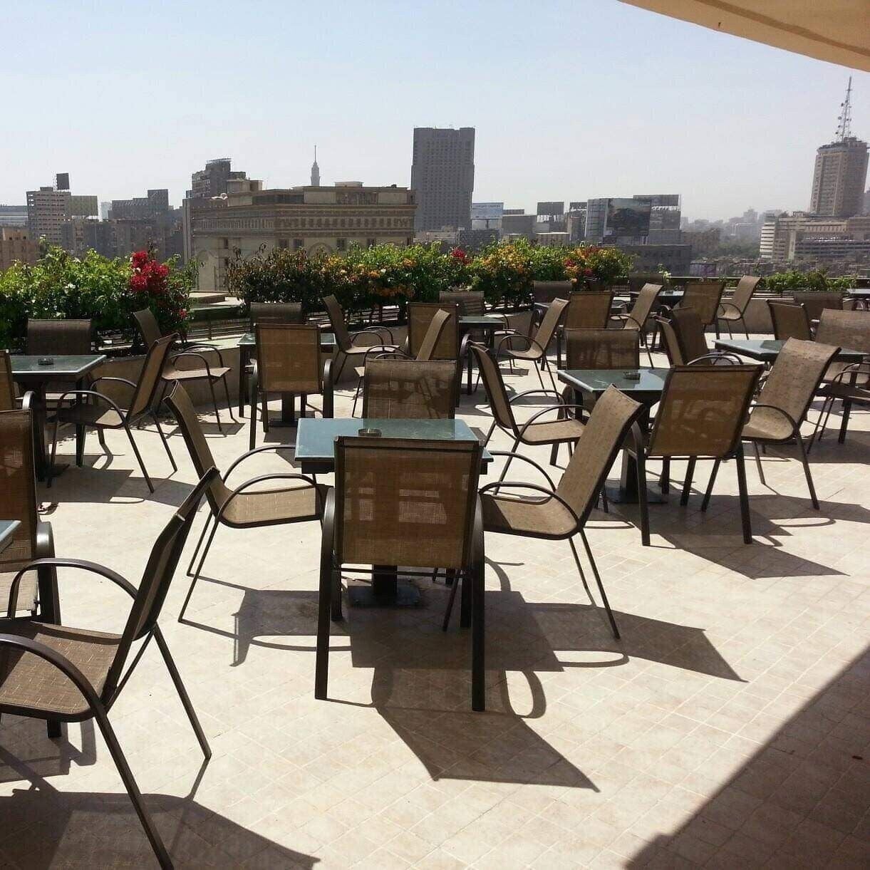 تناول الطعام بالخارج