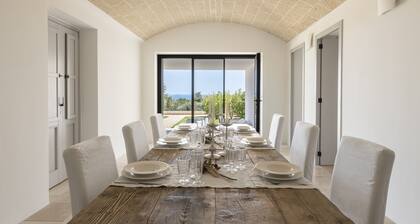 Finamore - Panoramic villa with sea view, pool, forest, 4-5 bedrooms, Monopoli