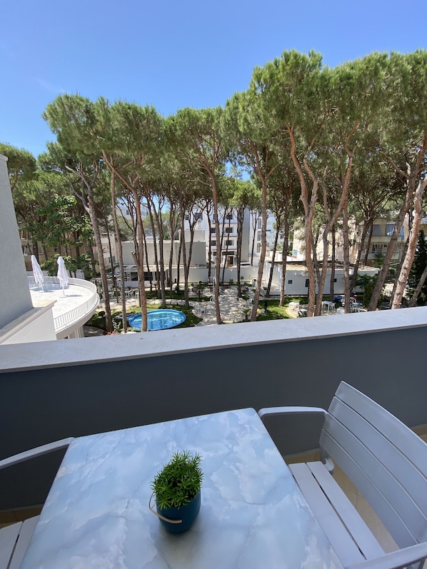 Comfort Triple Room | Balcony - ATRIUM DELUXE RESORT (Golem)