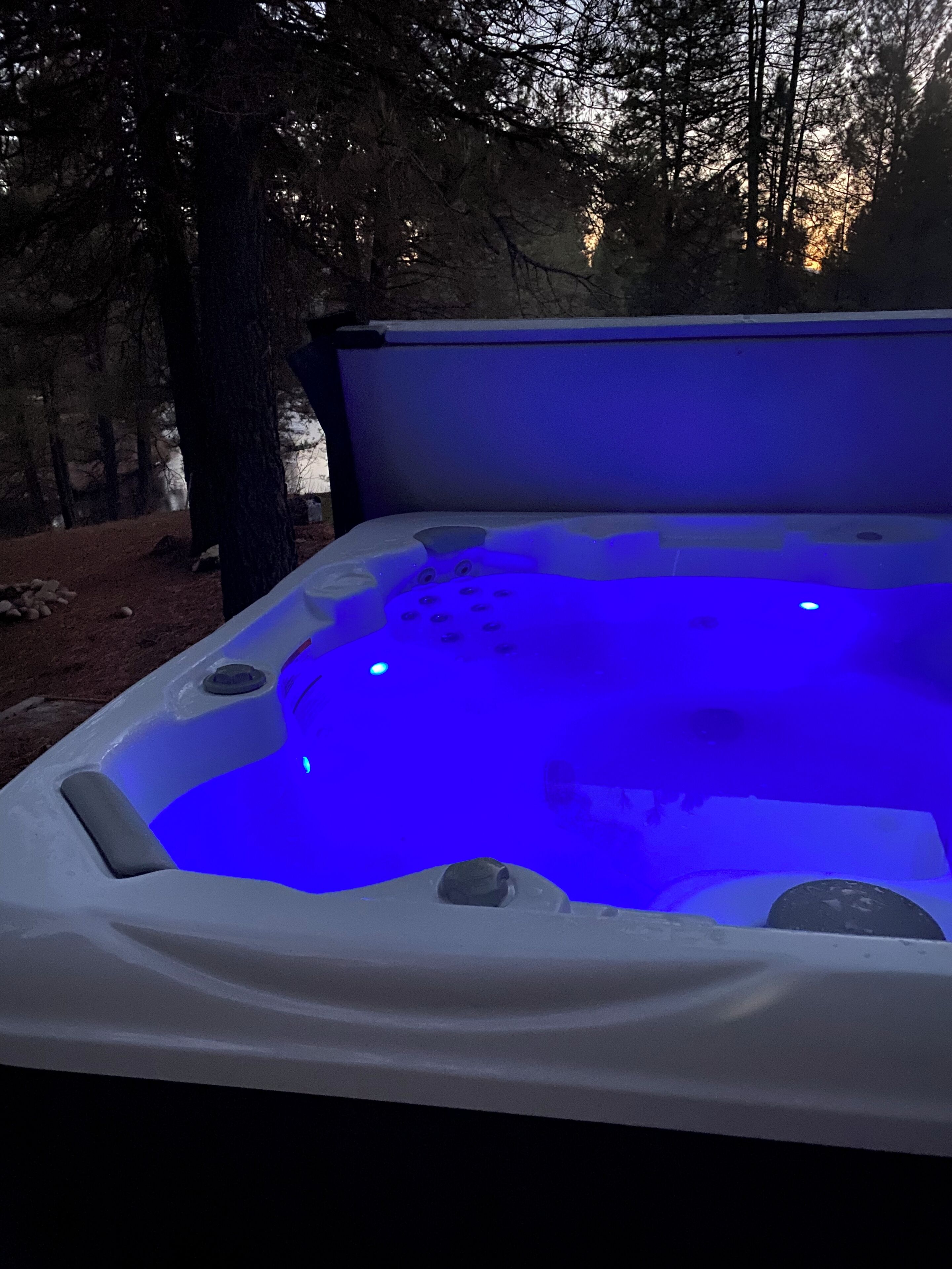 Tina de hidromasaje al aire libre