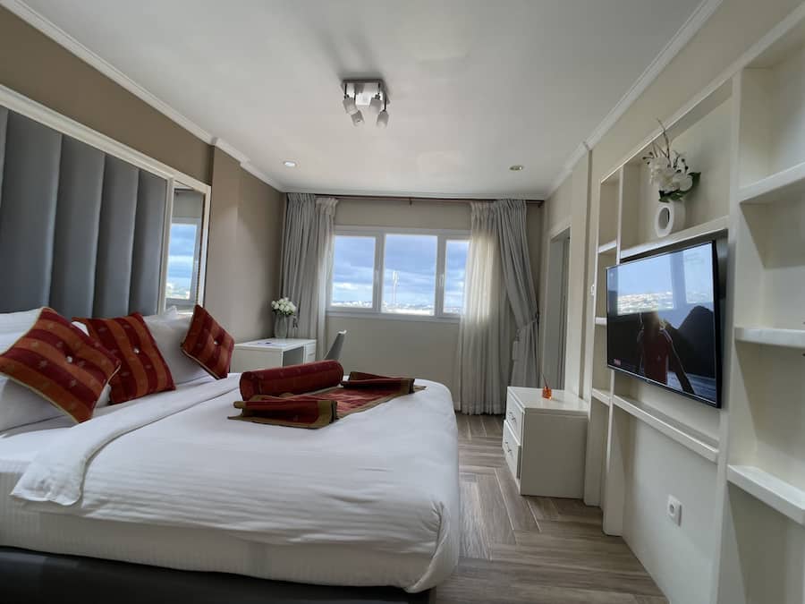 Suite Deluxe | Ropa de cama de alta calidad y decoración individual