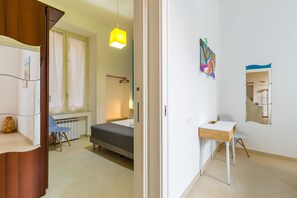 3 bedrooms, iron/ironing board, free WiFi, bed sheets - Orsola Comfort House (Naples)
