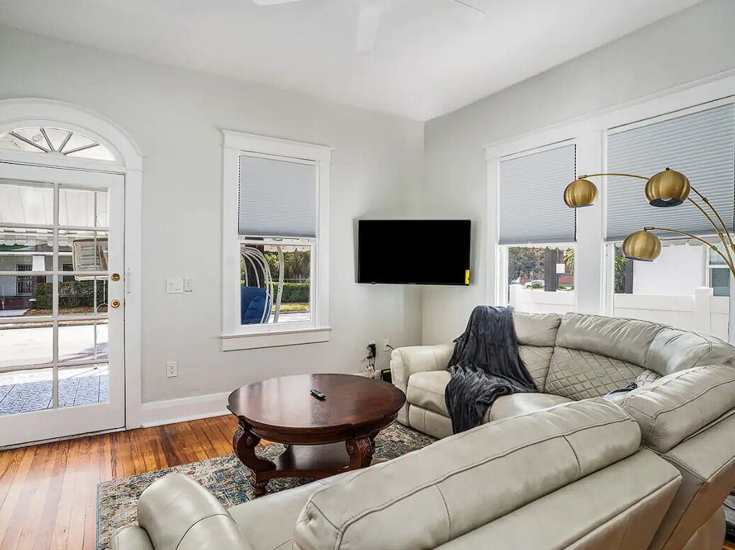 Charming centrally located 3bed 2bath