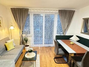 Fireplace - Green Paradise & Cozy Retreat Salzburg with free parking (Salzburg)