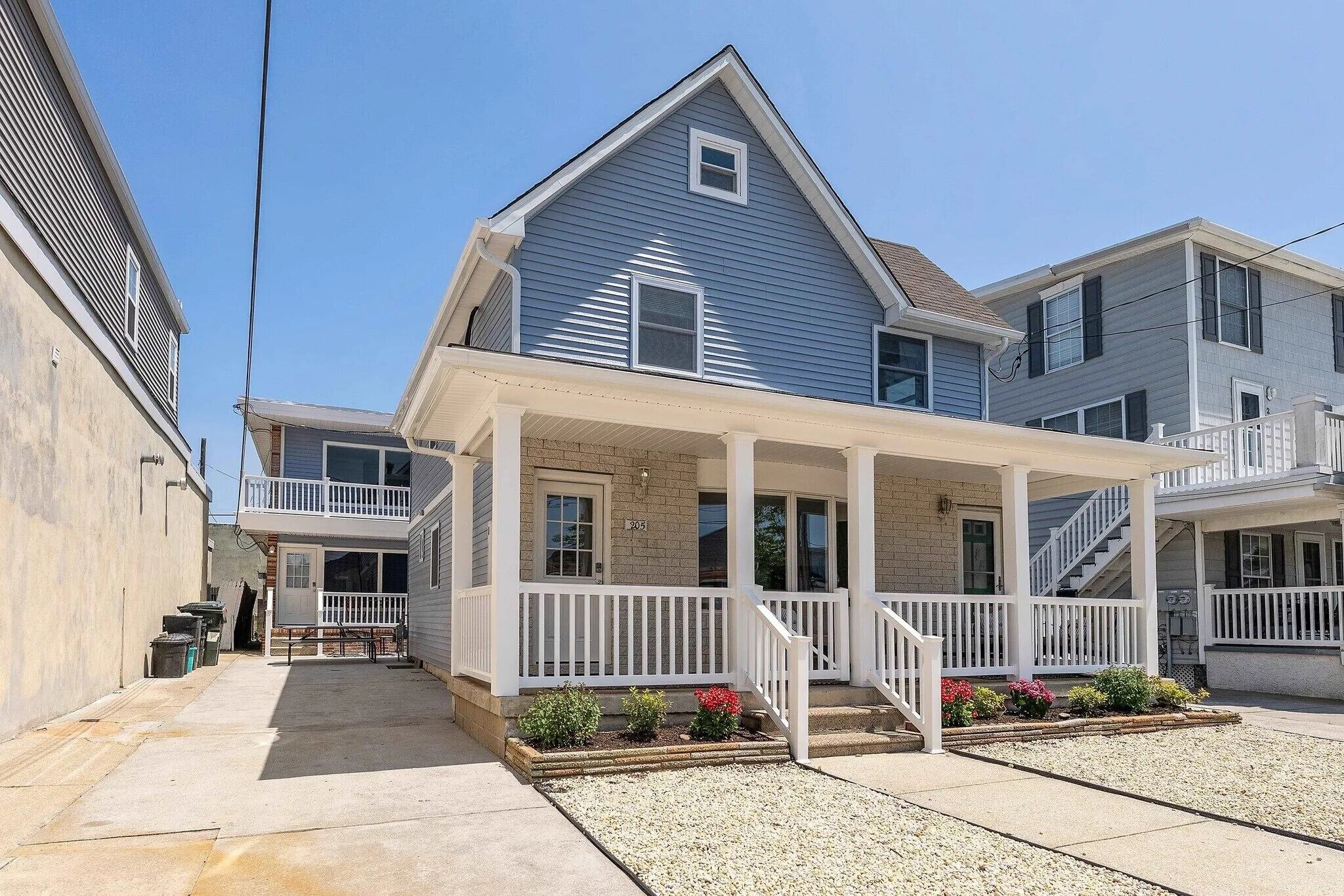 2 Blocks from the Beach! 4 bedrooms, 2 bathrooms. FAMILIES ONLY.