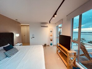 4 habitaciones, tabla de planchar con plancha, wifi y ropa de cama