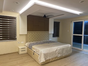 3 bedrooms, iron/ironing board, WiFi, bed sheets - "Luxury 3BR Apt beside Novotel with Breathtaking RK Beach Views!" (Visakhapatnam)