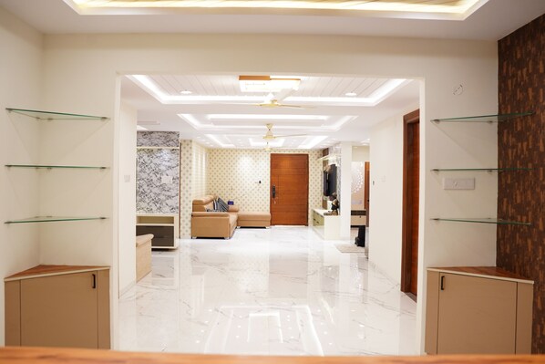 Lobby - "Luxury 3BR Apt beside Novotel with Breathtaking RK Beach Views!" (Visakhapatnam)