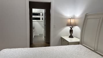 3 bedrooms, iron/ironing board, travel cot, WiFi