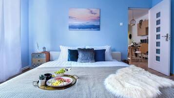 1 bedroom, desk, iron/ironing board, WiFi