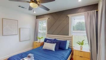 3 bedrooms, desk, iron/ironing board, WiFi