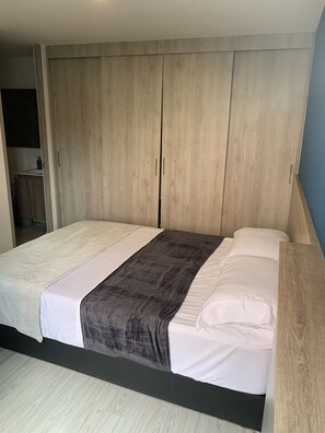 3 bedrooms, WiFi, bed sheets