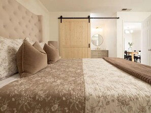 4 bedrooms, free WiFi, bed sheets