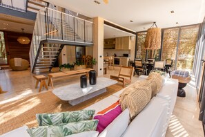 Grand-Villa | Wohnzimmer | 50-Zoll-Smart-TV mit Digitalempfang, Netflix, Streaming-Dienste