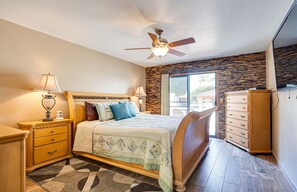 2 Schlafzimmer, Schreibtisch, Bügeleisen/Bügelbrett, WLAN